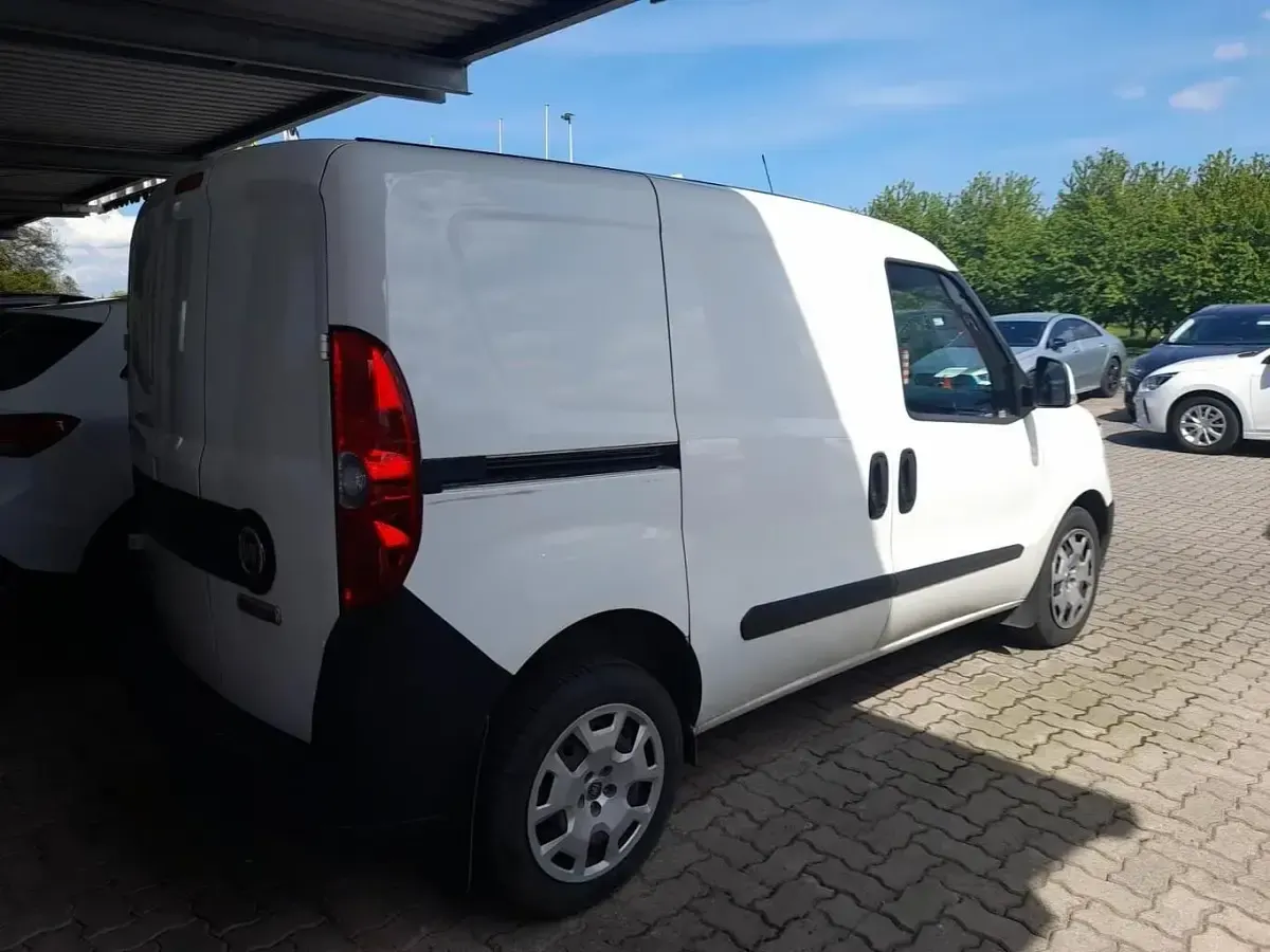 Gebraucht Fiat Doblò 90 PS (66 kW) 2023 Weiß Van / Kleinbus
