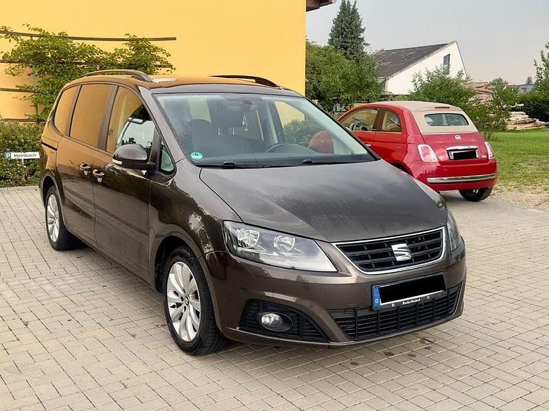 Braun Gebraucht 2015 Seat Alhambra Van / Kleinbus | 8.390 € - Bild 1/4