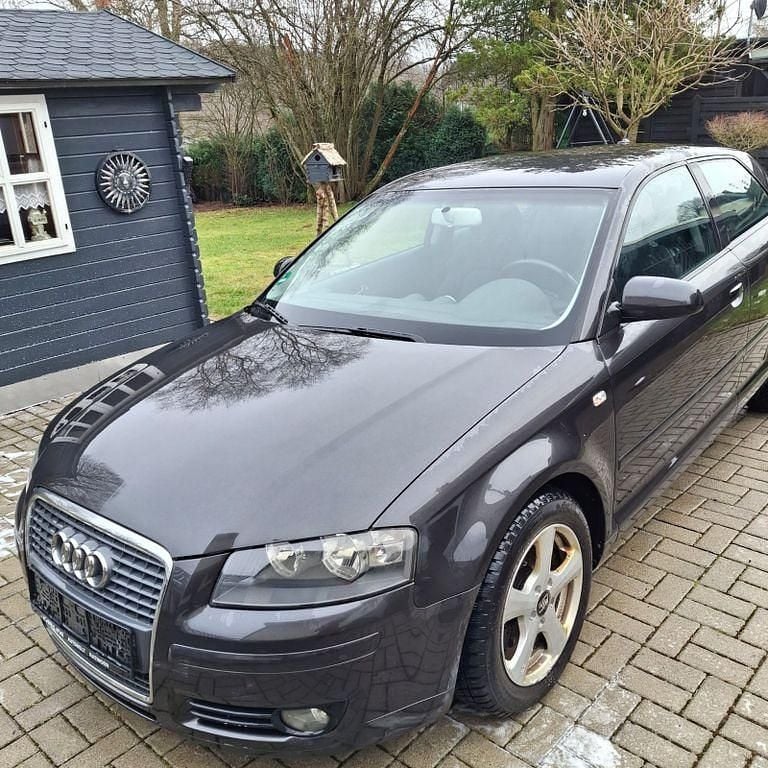 Gebraucht Audi A3 Attraction 140 PS (102 kW) 2007 Grau Kleinwagen