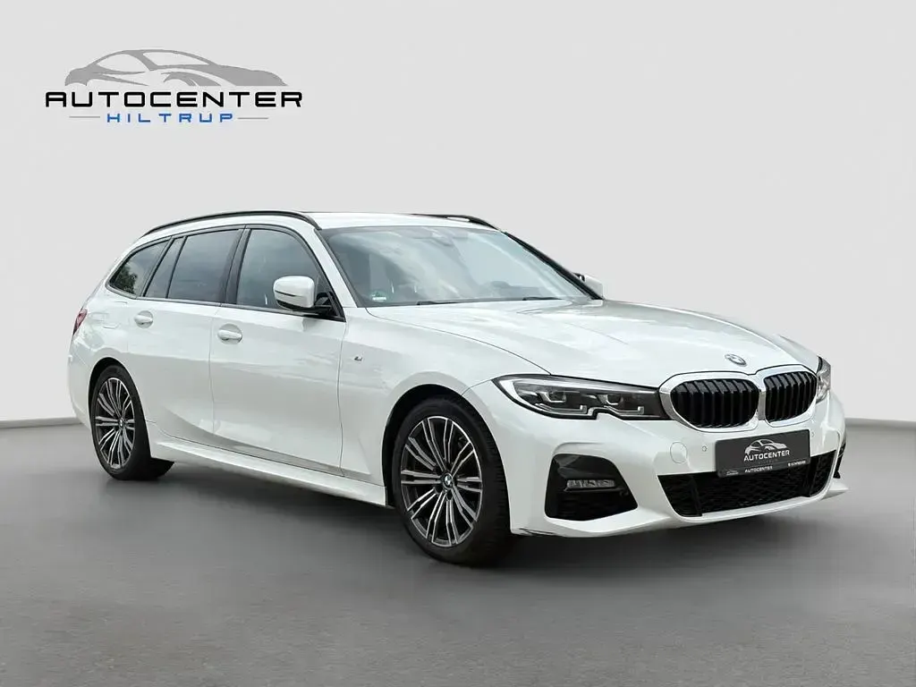 Gebraucht BMW 318 M Sport 156 PS (114 kW) 2021 Alpinweiss iii Kombi