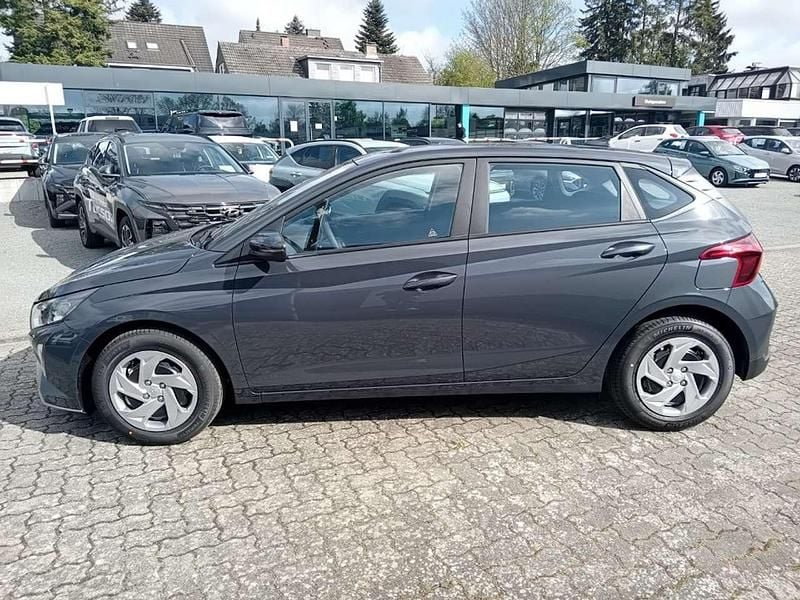 Neu Hyundai i20 Select 79 PS (58 kW) 2025 Grau Kleinwagen