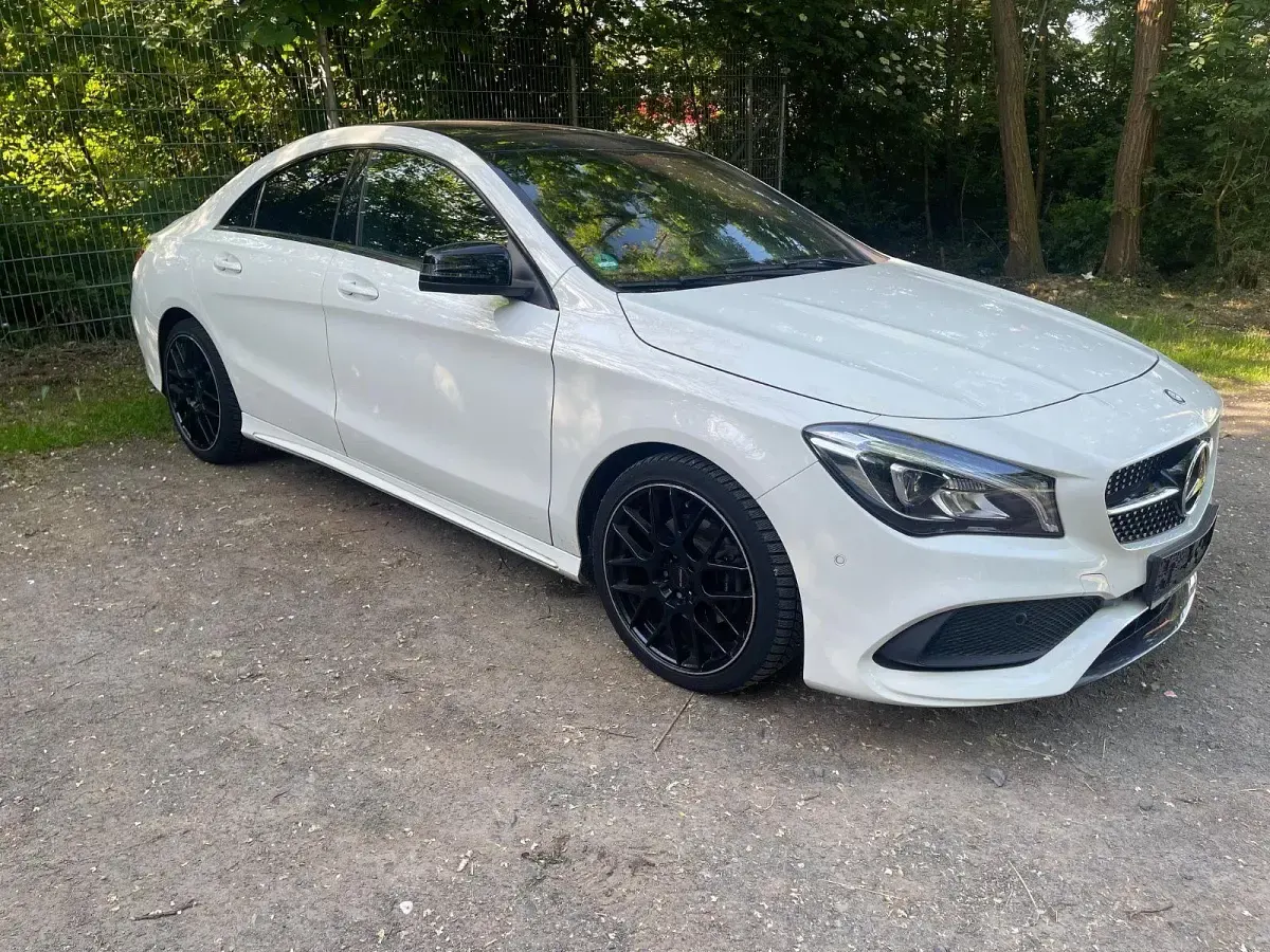 Gebraucht Mercedes CLA200 AMG line 156 PS (114 kW) 2016 Weiß Coupé