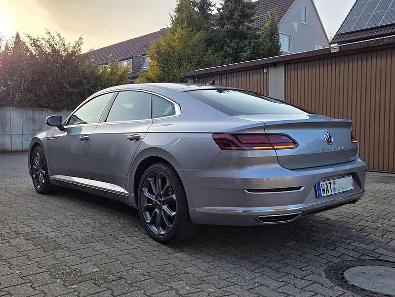 Gebraucht VW Arteon Business 190 PS (139 kW) 2018 Silber Kleinwagen