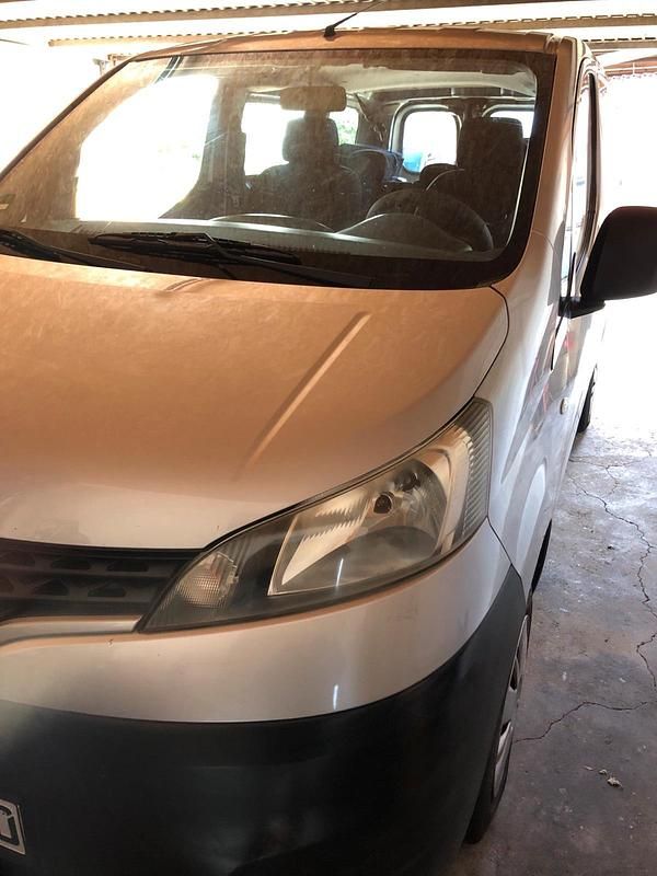 Silber Gebraucht 2011 Nissan Evalia Van / Kleinbus | 6.600 € (Fairer Preis) - Bild 1/4