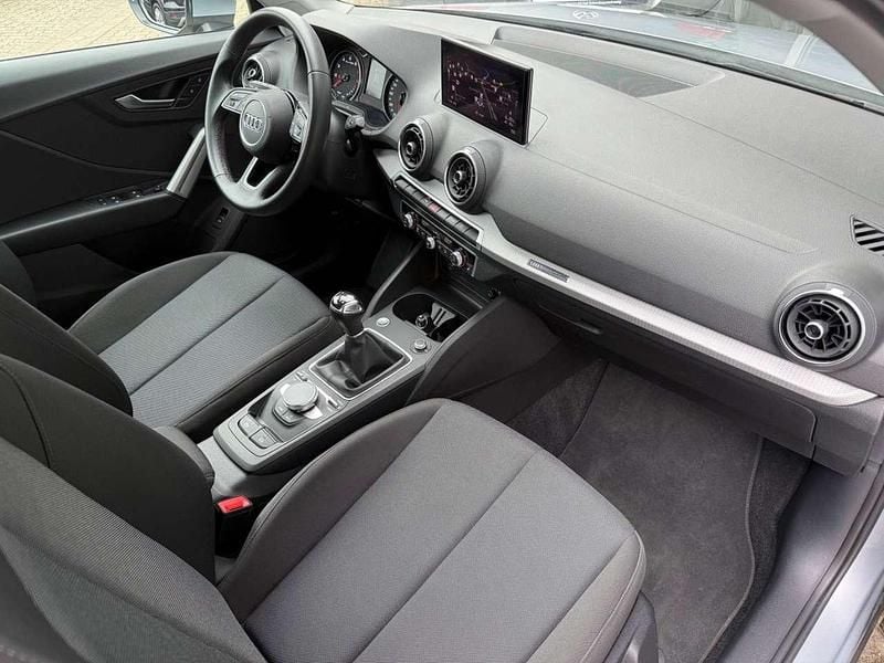 Gebraucht Audi Q2 Sport 110 PS (80 kW) 2022 Florettsilber metallic SUV