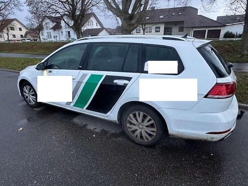 Gebraucht VW Golf VII Sound 150 PS (110 kW) 2017 Pure white Kombi