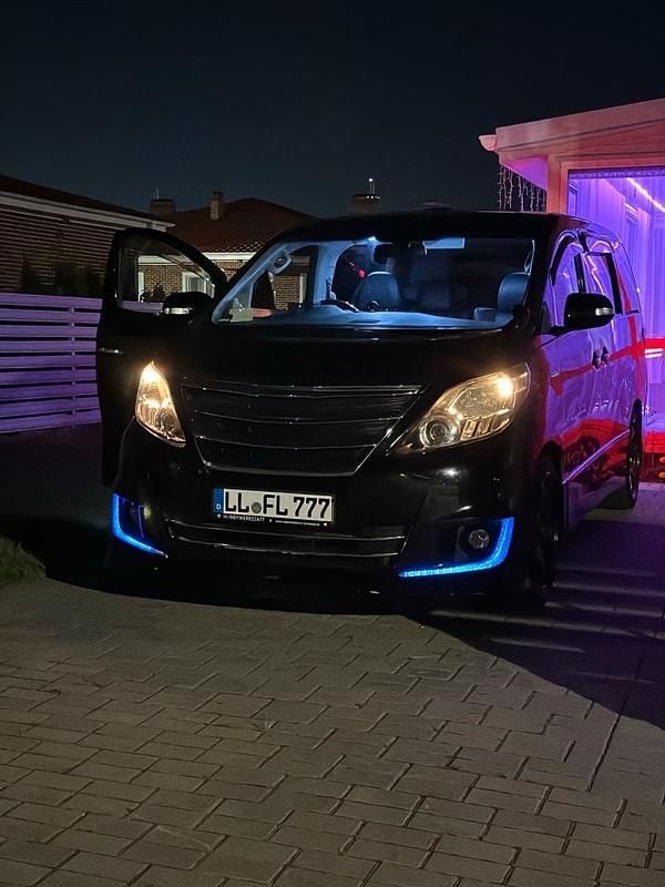 Schwarz Gebraucht 2014 Toyota Alphard Van / Kleinbus | 24.000 € - Bild 1/4