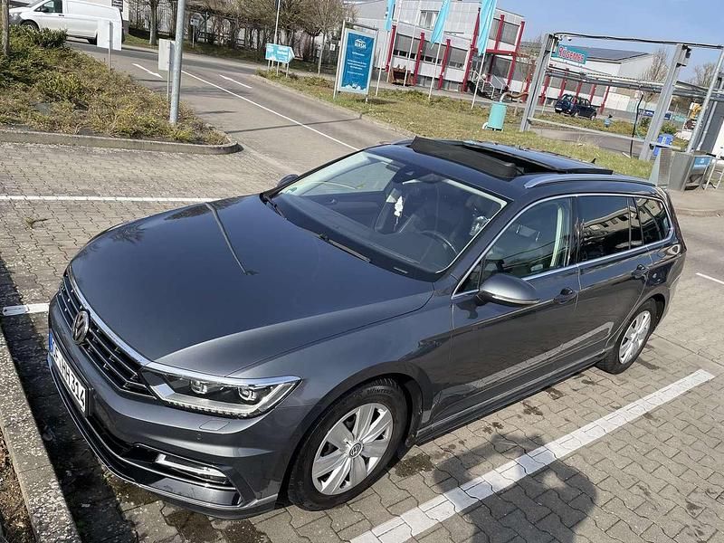 Gebraucht VW Passat Highline 190 PS (139 kW) 2016 Limousine