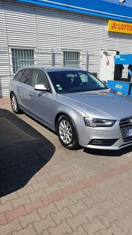 Gebraucht Audi A4 Attraction 136 PS (100 kW) 2015 Silber Kombi