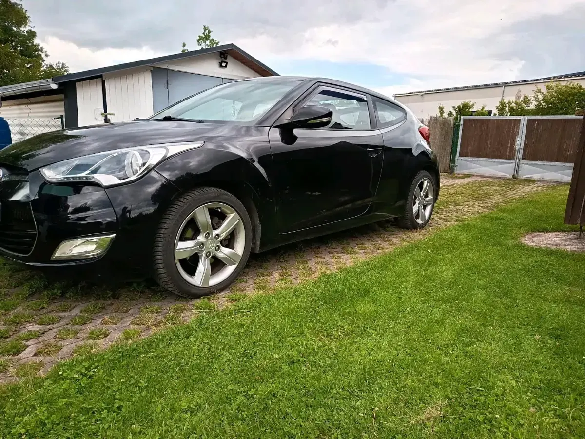 Gebraucht Hyundai Veloster 140 PS (102 kW) 2012 Schwarz Kleinwagen