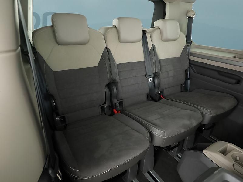 Usata VW Multivan 150 CV (110 kW) 2025 Argento Monovolume