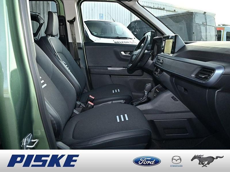 Neu Ford Tourneo Courier Active 125 PS (91 kW) 2025 Grün Van / Kleinbus