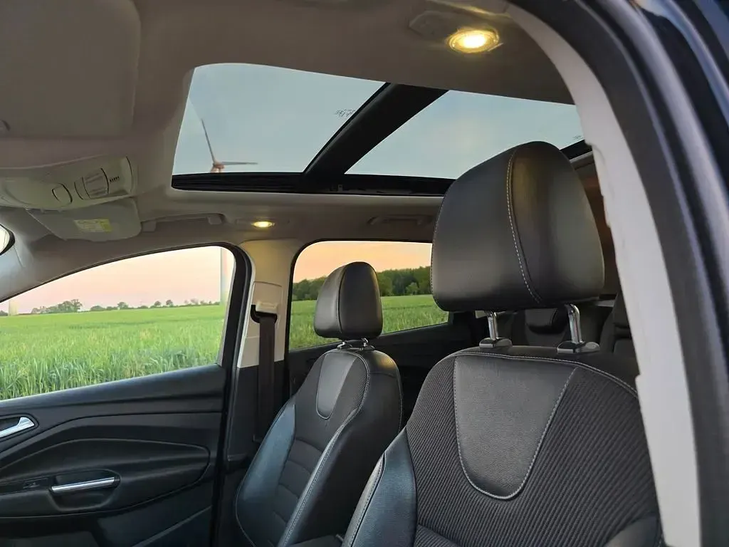 Gebraucht Ford Kuga Titanium 150 PS (110 kW) 2016 Schwarz SUV