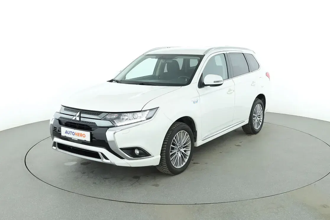 Gebraucht Mitsubishi Outlander P-HEV 82 PS (60 kW) 2021 SUV
