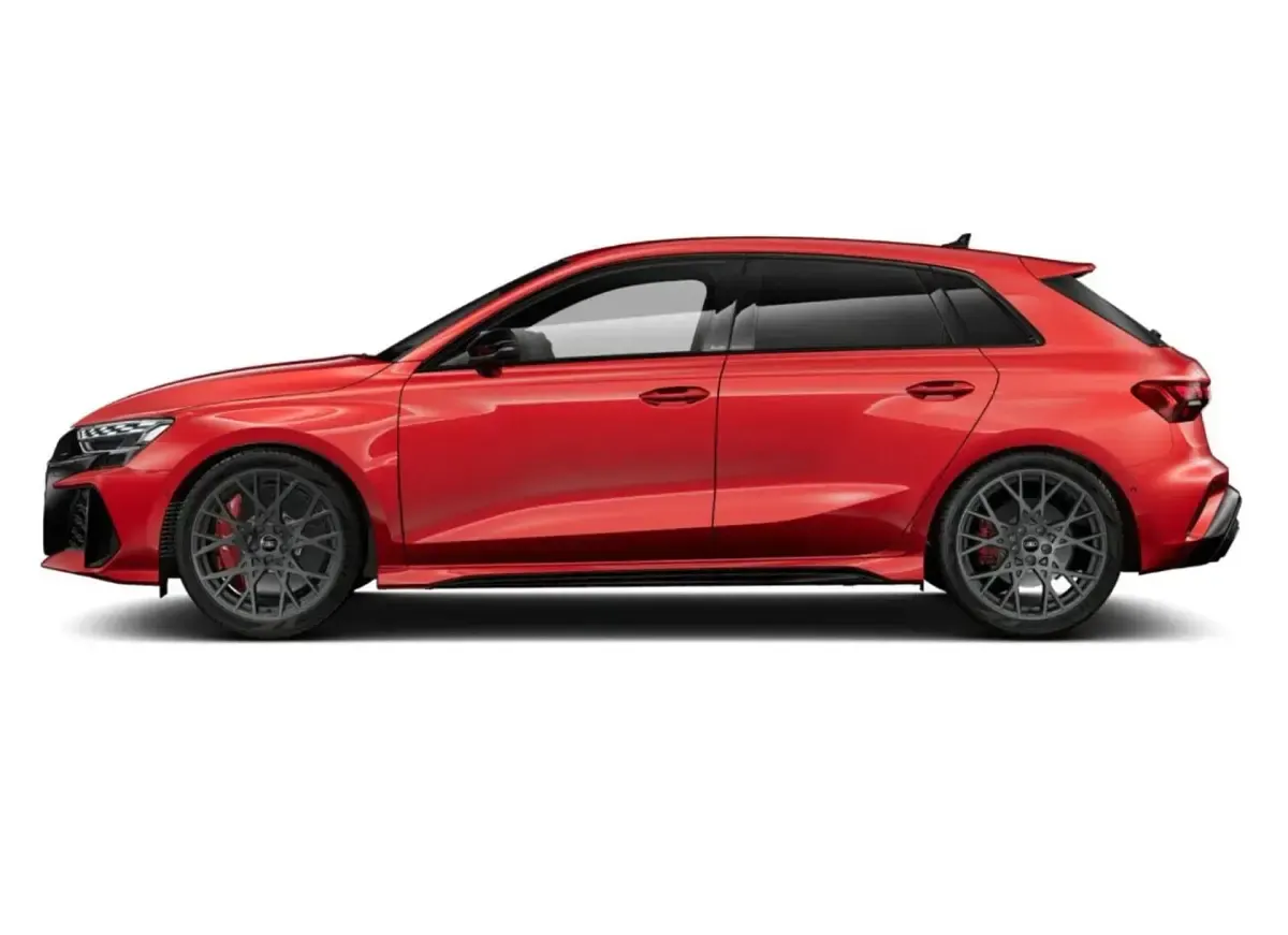 Gebraucht Audi RS3 Sportback Comfort 400 PS (294 kW) 2026 Progressivrot metallic Kleinwagen