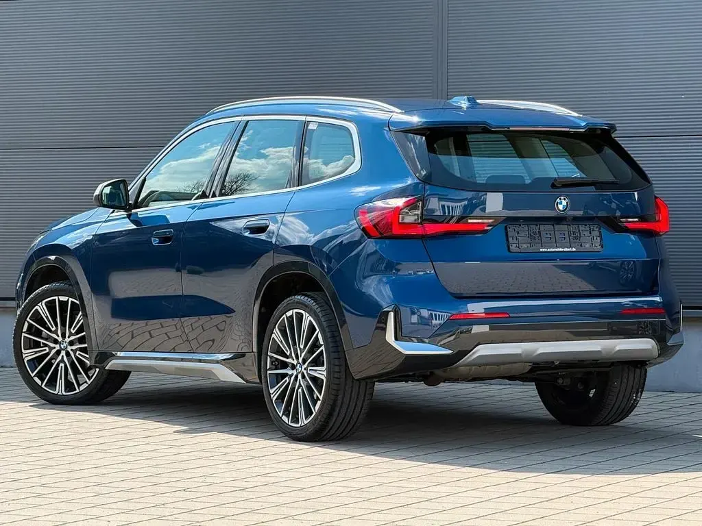 Gebraucht BMW X1 Luxury Line 211 PS (155 kW) 2024 Phytonicblau SUV