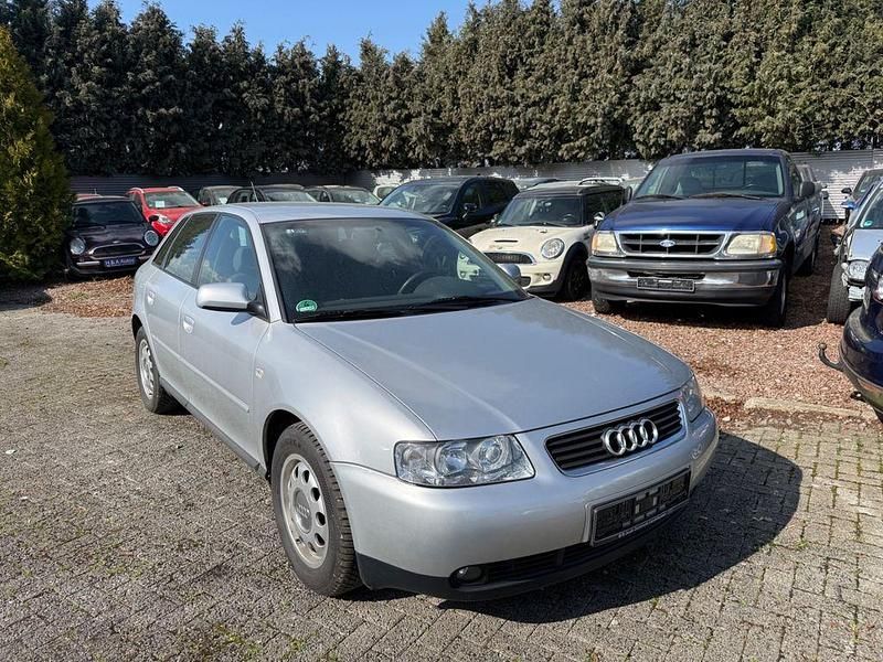 Używany Audi A3 Attraction 102 KM (75 kW) 2002 Srebrny Hatchback