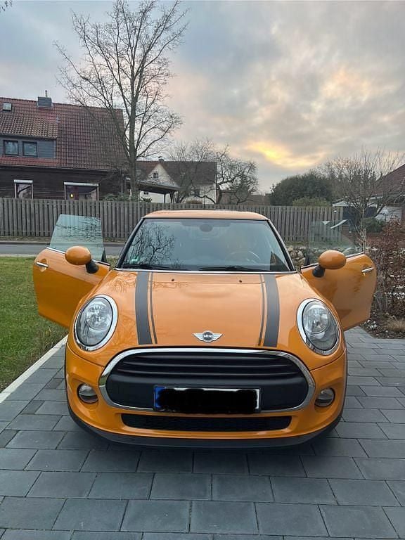 Gebraucht Mini Cooper 95 PS (69 kW) 2015 Orange Kleinwagen