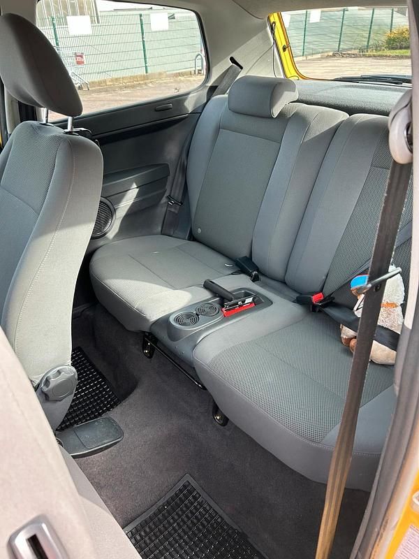 Second-hand VW Fox 2009 Galben Hatchback