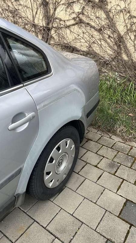 Gebraucht VW Passat 101 PS (74 kW) 2001 Limousine