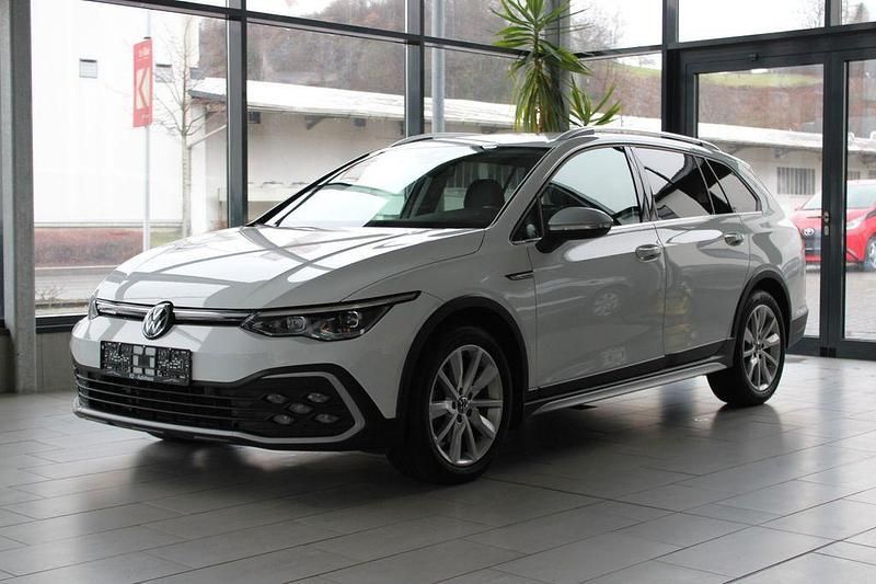 Weiß Gebraucht 2023 VW Golf Alltrack Kombi | 31.890 € (Fairer Preis) - Bild 1/4