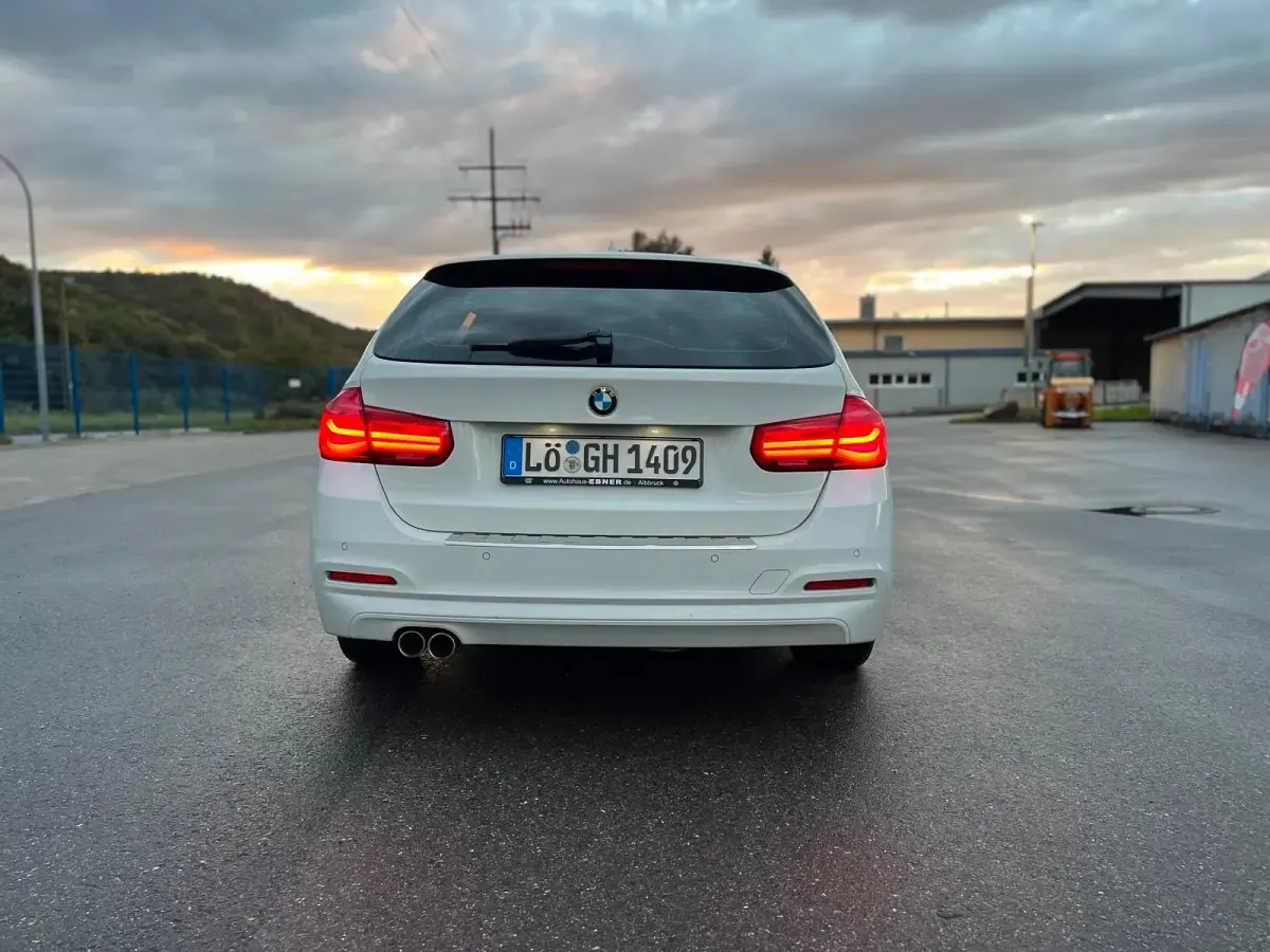 Gebraucht BMW 320 190 PS (139 kW) 2015 Weiß Kombi
