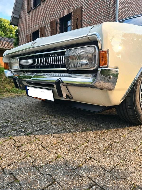 Second-hand Opel Commodore 115 CP (84 kW) 1967 Alb Berlinǎ