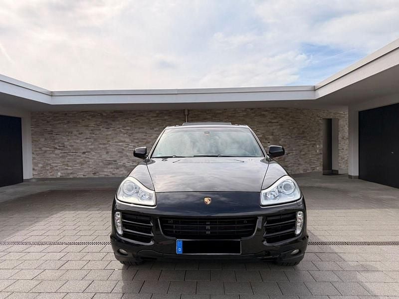 Gebraucht Porsche Cayenne 245 PS (180 kW) 2010 Schwarz SUV