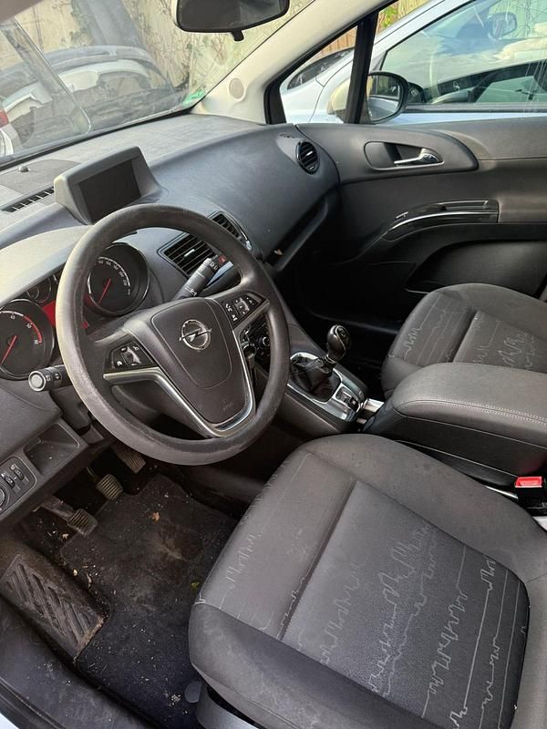 Gebraucht Opel Meriva 110 PS (80 kW) 2010 Silber Van / Kleinbus