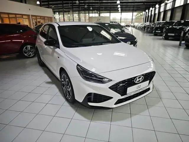 Neu Hyundai i30 N Line 150 PS (110 kW) 2026 Weiss Limousine