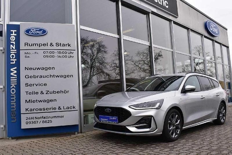 Silber Gebraucht 2022 Ford Focus ST-Line Kombi | 17.990 € (Fairer Preis) - Bild 1/4