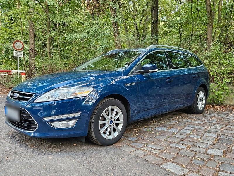 Blau Gebraucht 2011 Ford Mondeo Titanium Kombi | 6.500 € (Etwas zu teuer) - Bild 1/4