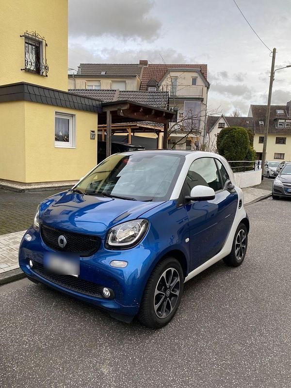 Blau Gebraucht 2017 Smart ForTwo Coupé Coupé | 7.499 € (Fairer Preis) - Bild 1/4
