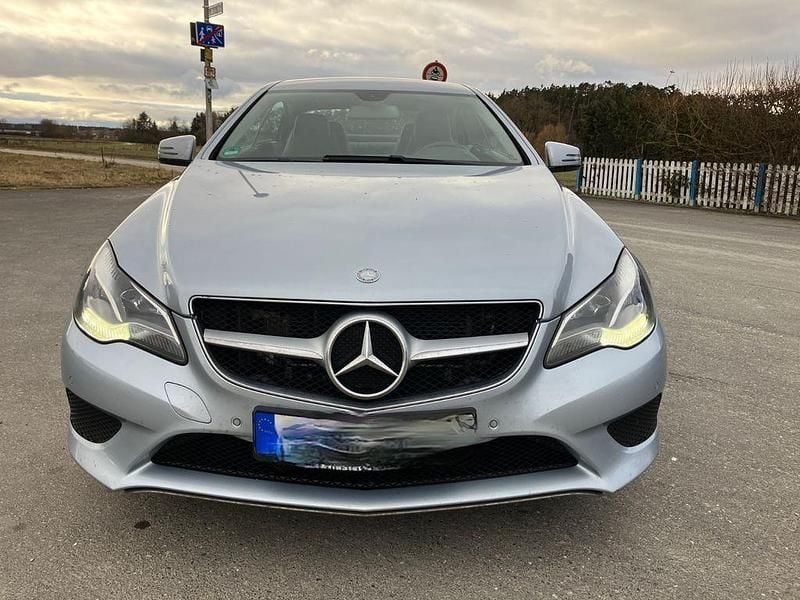 Gebraucht Mercedes E250 204 PS (150 kW) 2014 Silber Coupé
