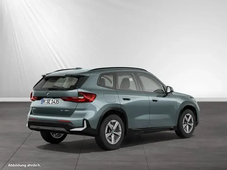 Gebraucht BMW X1 163 PS (119 kW) 2025 Cape york grün metallic SUV