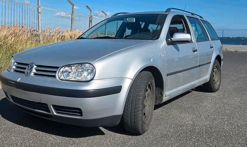 Second-hand VW Golf IV 75 CP (55 kW) 2000 Break
