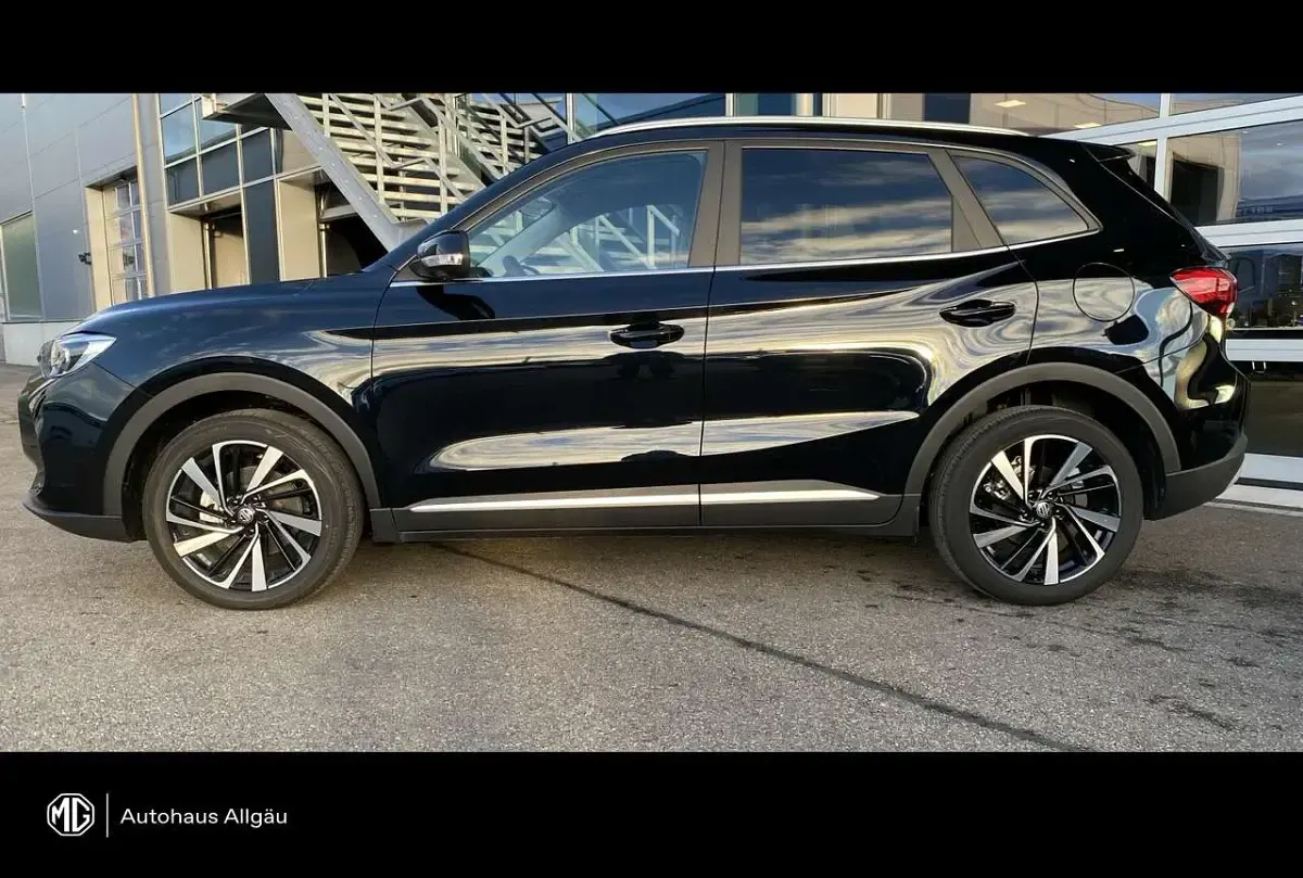 Neu MG ZS Luxury 197 PS (144 kW) 2026 Pebble black SUV