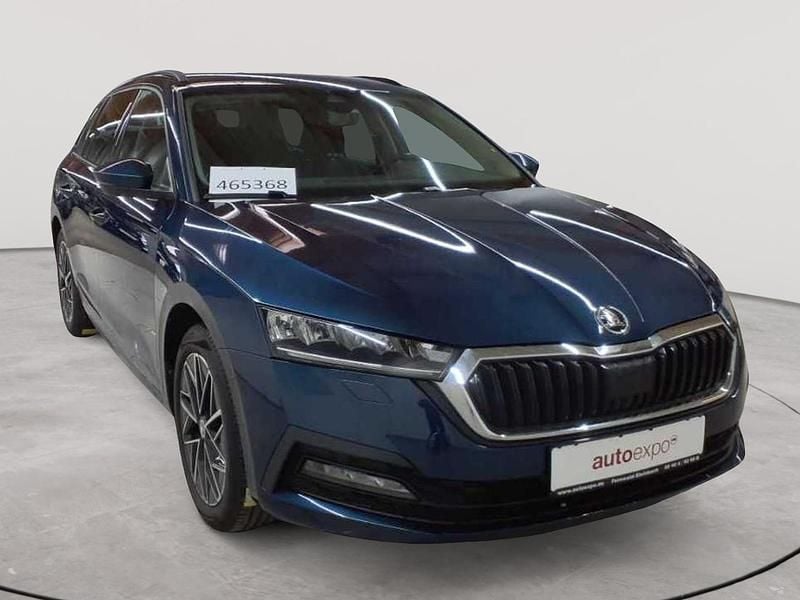 Gebraucht Skoda Octavia Clever 150 PS (110 kW) 2022 Lavablau metallic Kombi