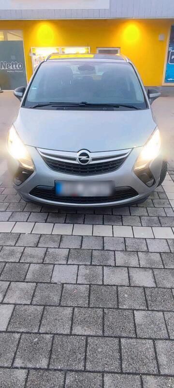 Silber Gebraucht 2015 Opel Zafira Tourer Van / Kleinbus | 5.800 € (Superpreis) - Bild 1/4