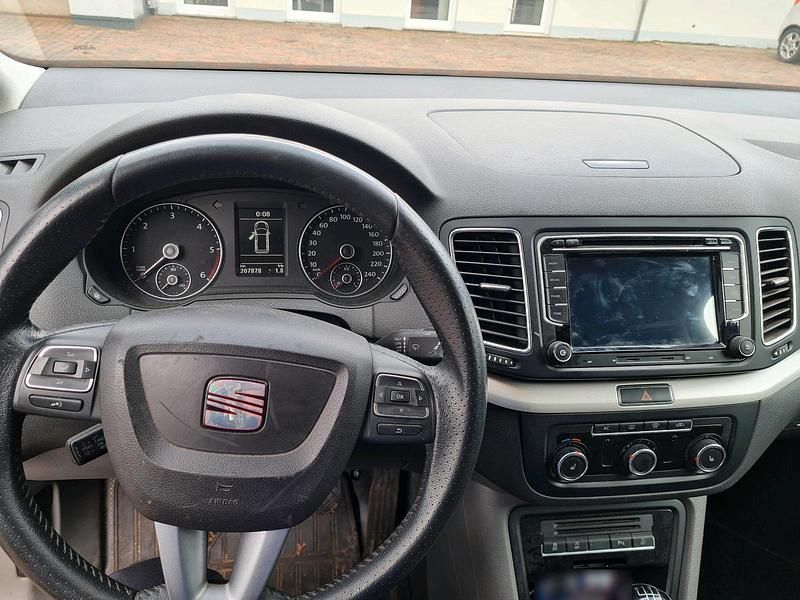 Gebraucht Seat Alhambra 140 PS (102 kW) 2011 Grau Van / Kleinbus