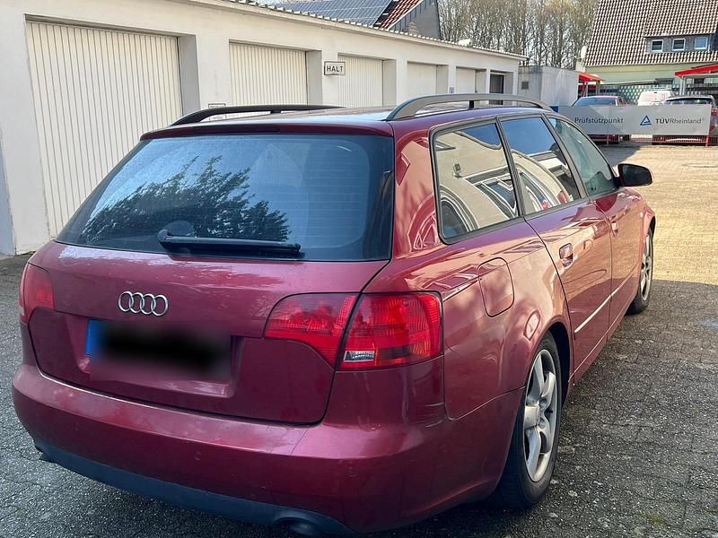 Gebraucht Audi A4 163 PS (119 kW) 2006 Rot Limousine