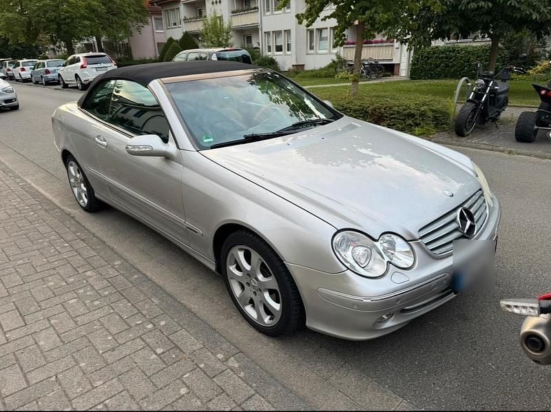 Gebraucht Mercedes CLK320 218 PS (160 kW) 2003 Silber Cabrio