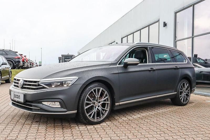 Gebraucht VW Passat Elegance 239 PS (175 kW) 2020 Blau Kombi