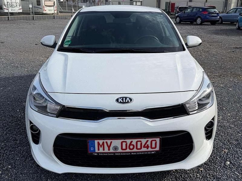 Gebraucht Kia Rio Edition 7 99 PS (72 kW) 2018 Weiß Limousine