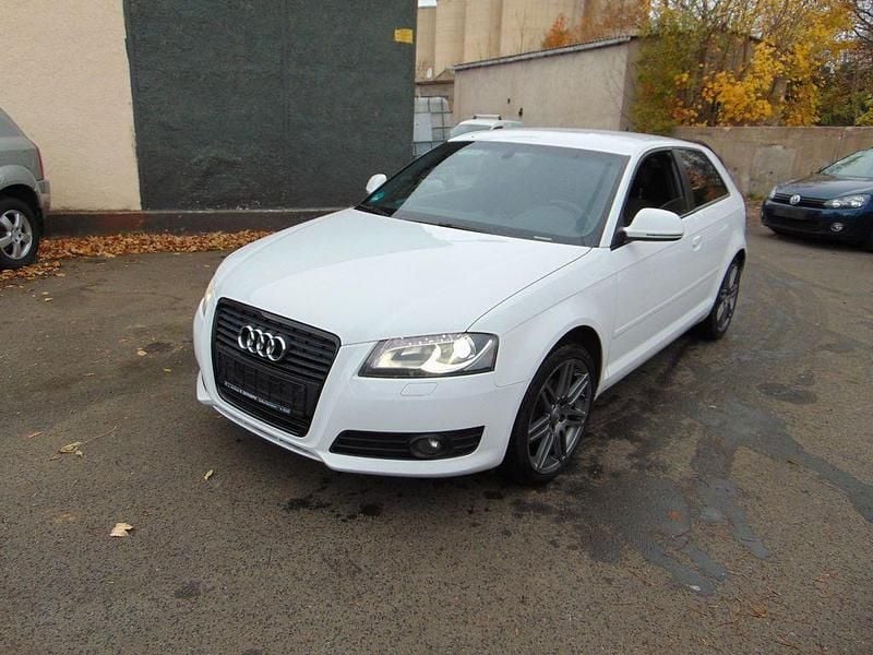 Weiß Gebraucht 2009 Audi A3 Ambiente Kleinwagen | 4.999 € (Fairer Preis) - Bild 1/4