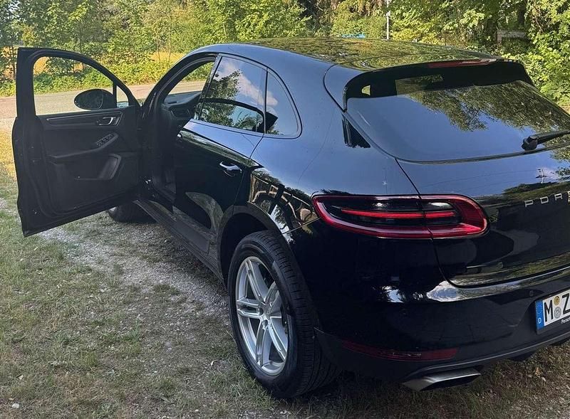 Gebraucht Porsche Macan 252 PS (185 kW) 2018 Schwarz SUV