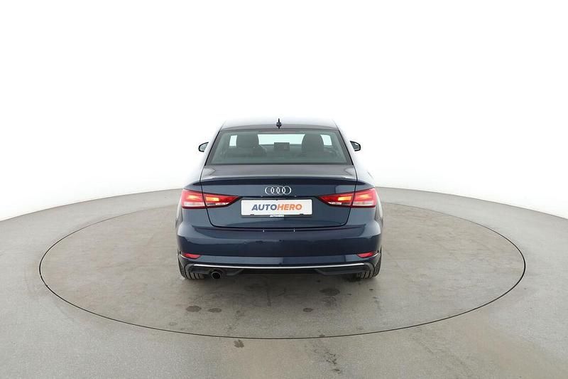 Gebraucht Audi A3 Sport 116 PS (85 kW) 2018 Blau Limousine