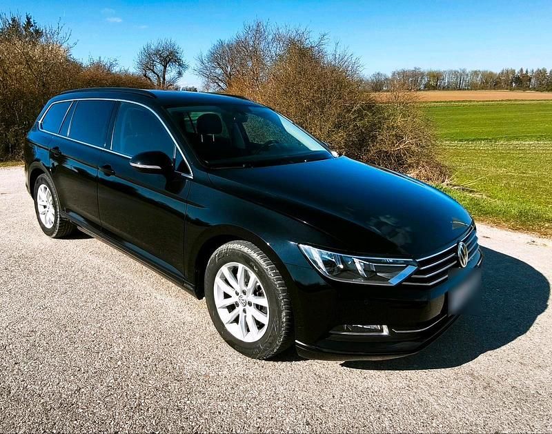 Gebraucht VW Passat Comfortline 150 PS (110 kW) 2015 Schwarz Kombi