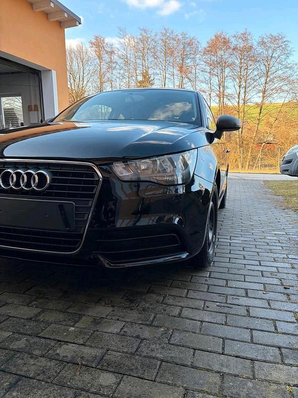 Second-hand Audi A1 86 CP (63 kW) 2012 Negru Hatchback