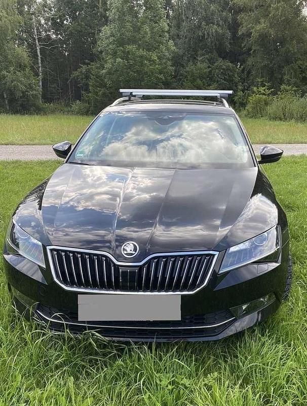Gebraucht Skoda Superb Style 190 PS (139 kW) 2018 Schwarz Kombi